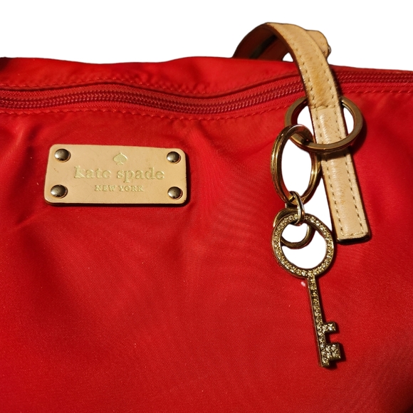 EUC KATE SPADE BAG W/ KEY CHARM - Picture 2 of 9
